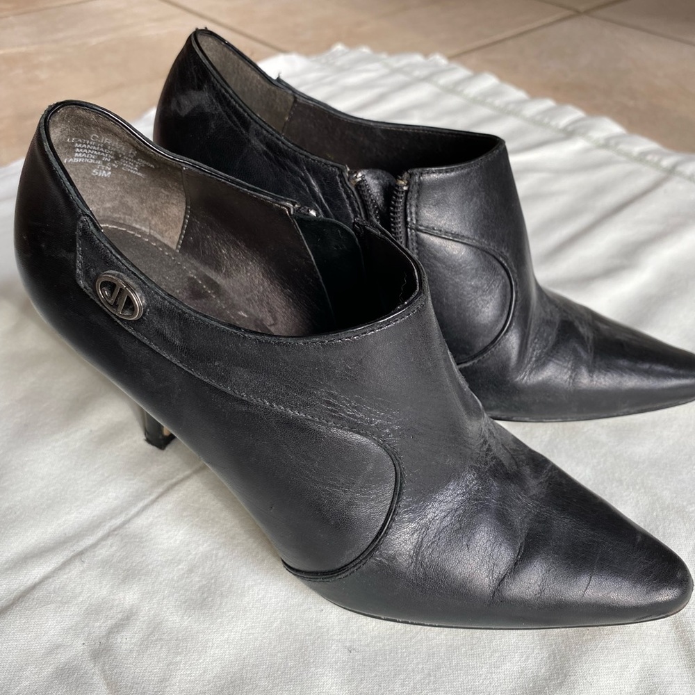 Circa Joan David Black Heel Boots with Side Zip